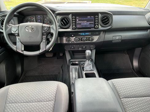 Used 2022 Toyota Tacoma SR AWD/4WD image 28