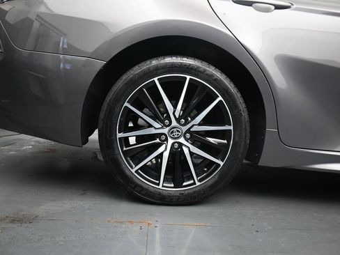 Used 2023 Toyota Camry SE image 10