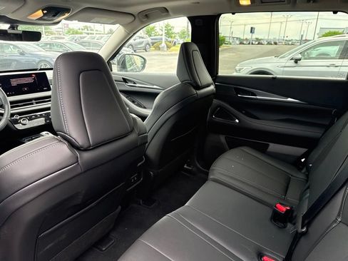 Certified 2026 INFINITI QX60 Luxe w/ Cargo Package AWD/4WD image 30