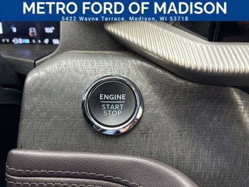 Certified 2025 Ford Explorer Platinum AWD/4WD image 33