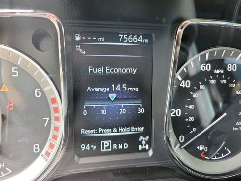 Used 2017 Nissan Titan PRO-4X AWD/4WD image 27