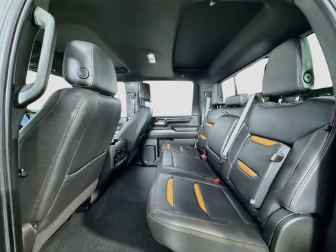 Used 2024 GMC Sierra 2500 AT4 w/ Technology Package AWD/4WD image 14