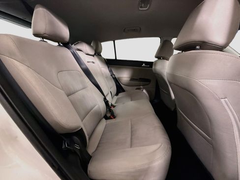 Used 2022 Kia Sportage LX FWD image 26