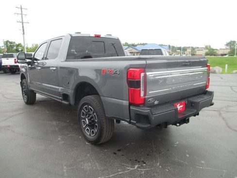 Used 2024 Ford F250 Platinum AWD/4WD image 11