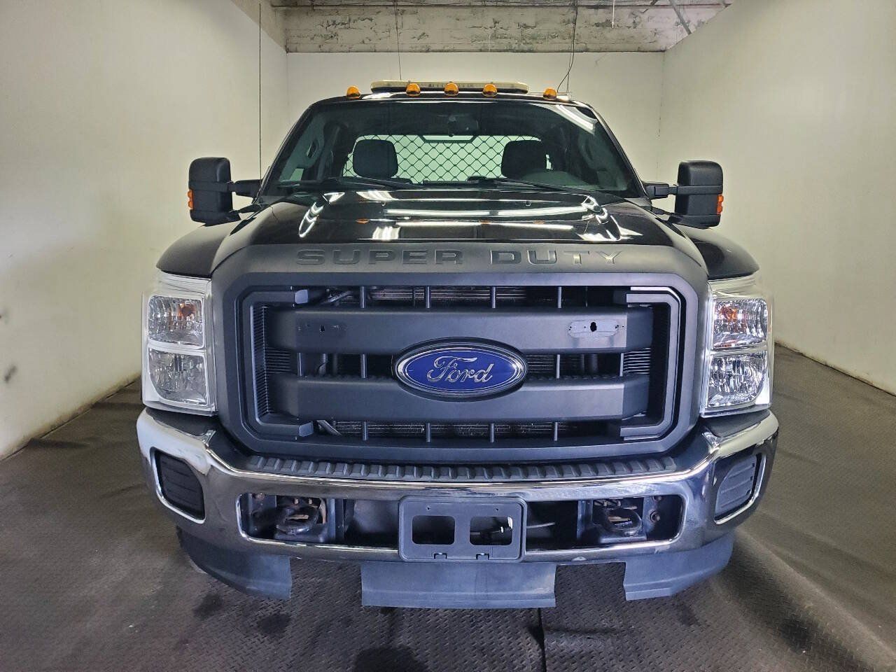 Used 2016 Ford F350 XL AWD/4WD image 2