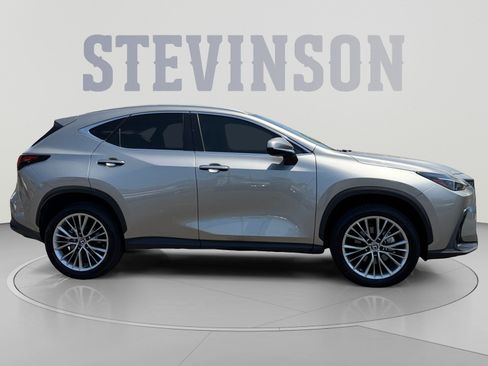 Used 2025 Lexus NX 350 AWD w/ Accessory Package (2T) image 6