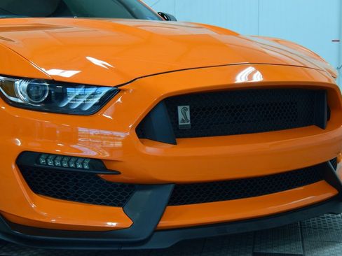 Used 2020 Ford Mustang Shelby GT350 w/ Technology Package RWD image 13
