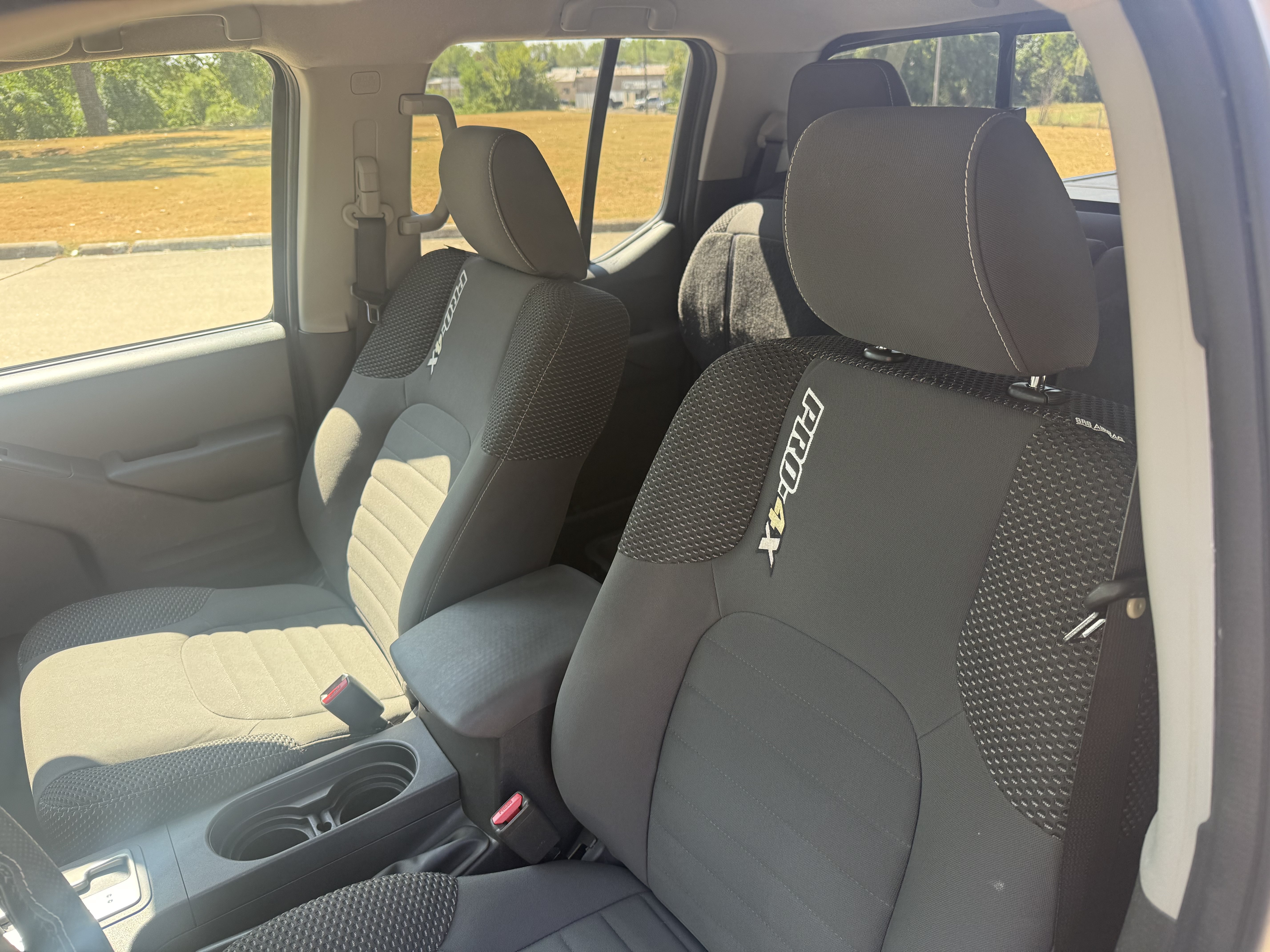 Used 2018 Nissan Frontier PRO-4X AWD/4WD image 9