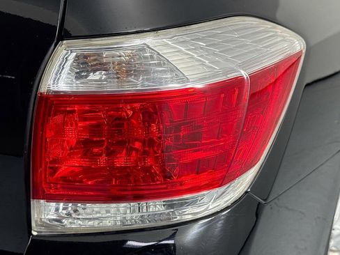 Used 2013 Toyota Highlander SE image 35