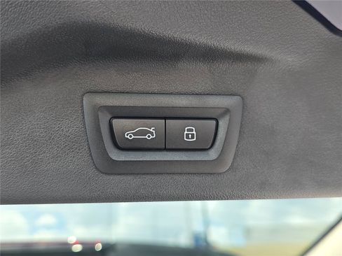 Used 2025 BMW ALPINA XB7 AWD/4WD image 9
