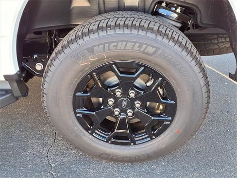 New 2025 Ford F150 Lightning XLT image 5