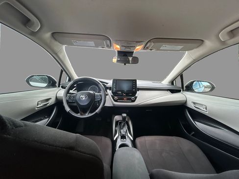 Used 2020 Toyota Corolla LE image 18