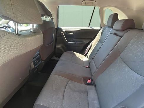 Used 2023 Toyota RAV4 XLE FWD image 21