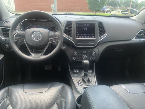 Used 2022 Jeep Cherokee Latitude Lux AWD/4WD image 17