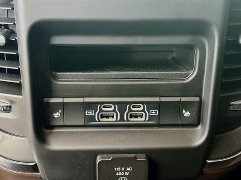 Used 2025 RAM 1500 Laramie AWD/4WD image 30