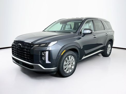 Used 2025 Hyundai Palisade SEL FWD image 3