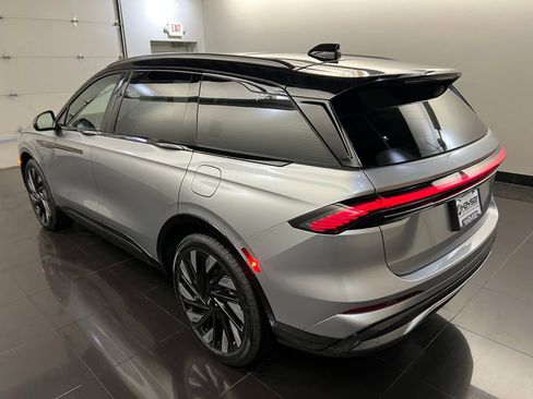 New 2026 Lincoln Nautilus Reserve w/ Jet Appearance Package image 4