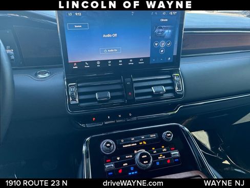 Certified 2024 Lincoln Navigator Black Label AWD/4WD image 19