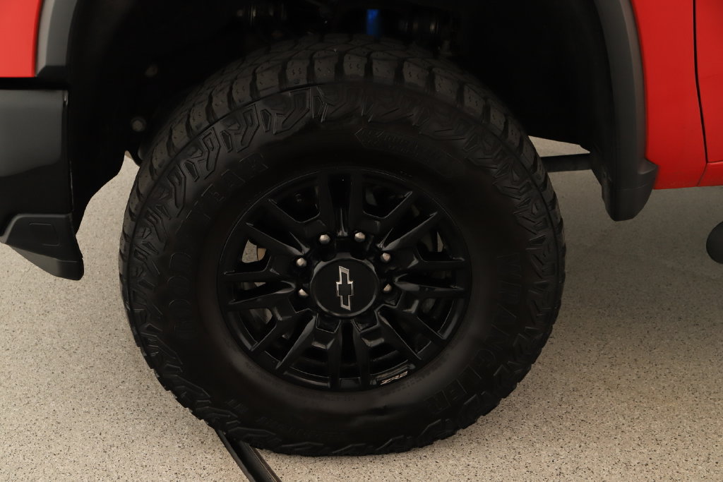 Used 2025 Chevrolet Silverado 2500 ZR2 AWD/4WD image 30