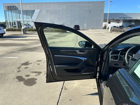 Certified 2025 Audi A6 3.0T Prestige image 9