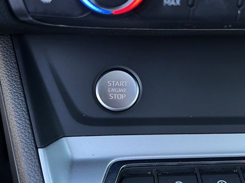 Used 2020 Audi Q3 2.0T Premium image 26