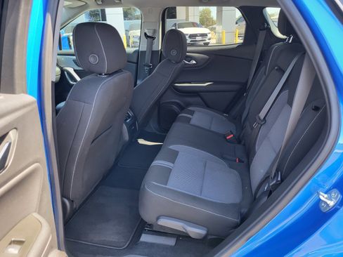 Used 2025 Chevrolet Blazer LT FWD image 16
