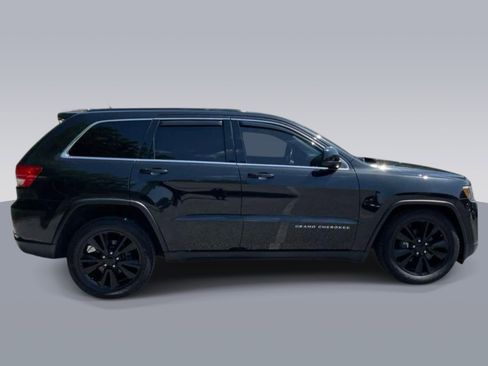 Used 2013 Jeep Grand Cherokee Altitude AWD/4WD image 3