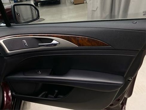 Used 2017 Lincoln MKZ Select w/ Select Plus Package AWD/4WD image 27
