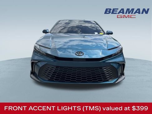 Used 2026 Toyota Camry SE FWD image 2