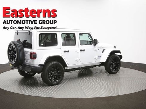 Used 2025 Jeep Wrangler Unlimited Sahara w/ Safety Group image 42