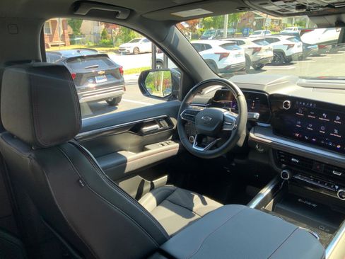 New 2026 Chevrolet Suburban RST w/ Advanced Technology Package AWD/4WD image 10