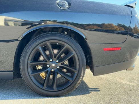 Used 2019 Dodge Challenger R/T Scat Pack w/ Stars & Stripes Edition image 33