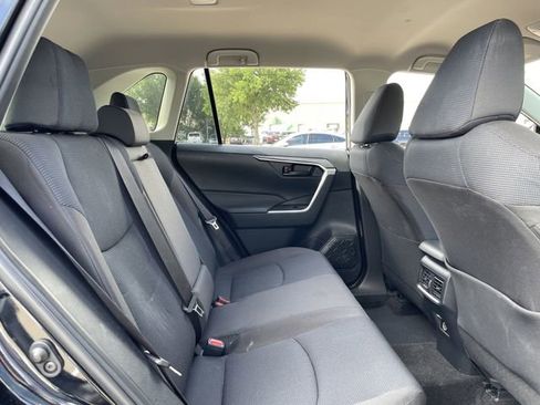 Used 2025 Toyota RAV4 LE AWD/4WD image 27