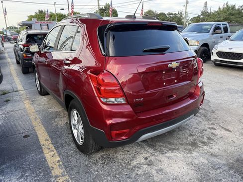 Used 2019 Chevrolet Trax LT w/ Driver Confidence Package image 3