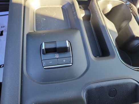 New 2026 GMC Sierra 2500 AT4 w/ Technology Package AWD/4WD image 31