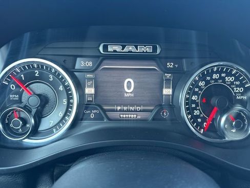 Used 2019 RAM 1500 Laramie image 13