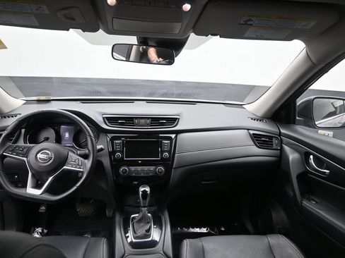 Used 2020 Nissan Rogue S w/ Special Edition Package FWD image 15