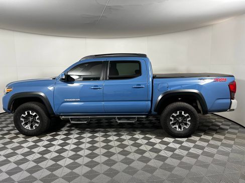 Certified 2019 Toyota Tacoma TRD Off-Road image 8