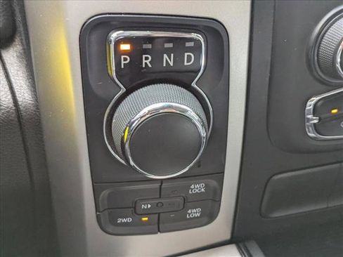 Used 2020 RAM 1500 Classic SLT w/ Luxury Group image 14