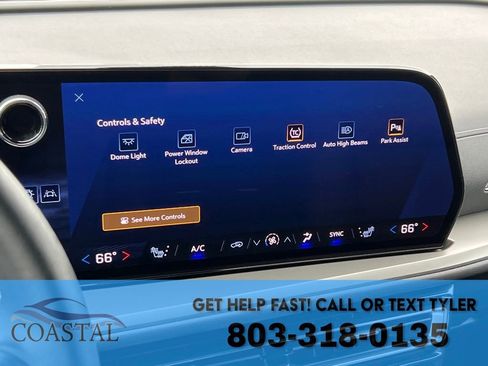 Used 2025 Chevrolet Traverse LT AWD/4WD image 44