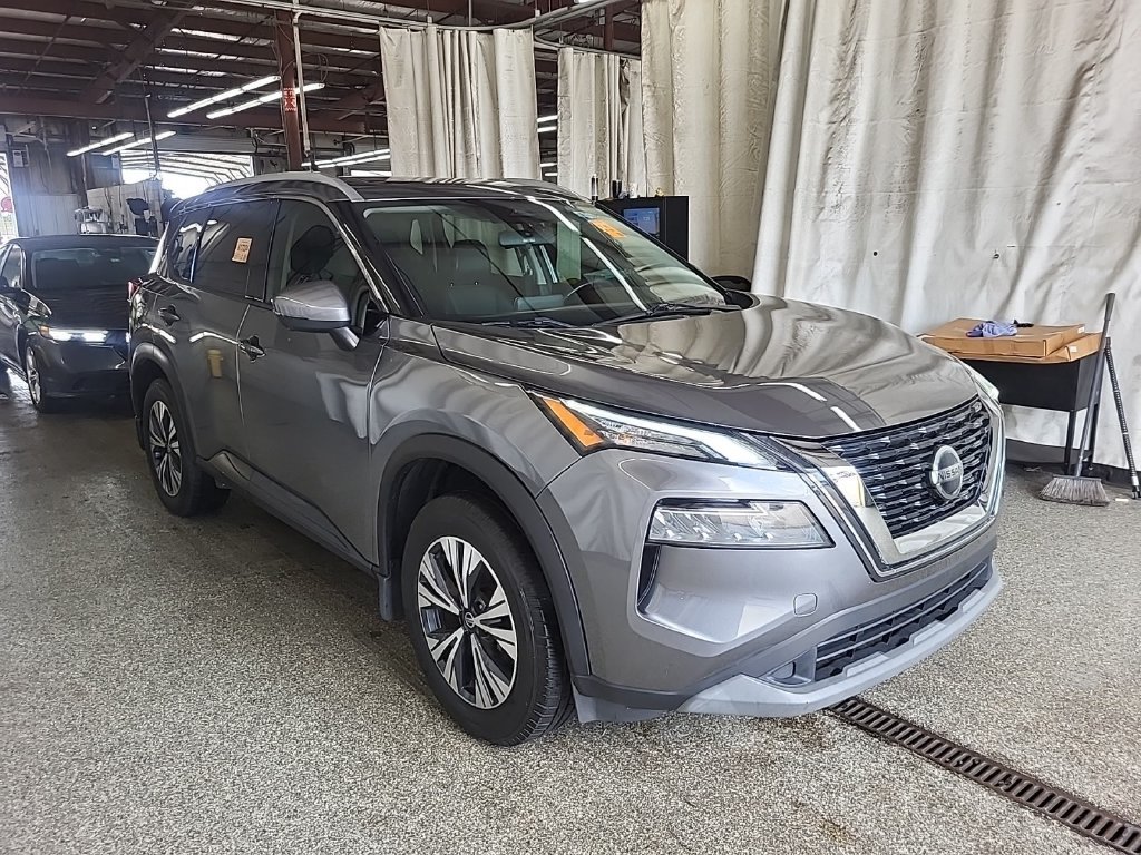 Used 2021 Nissan Rogue SV w/ Premium Package FWD image 2
