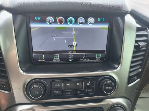 Used 2018 Chevrolet Tahoe Premier AWD/4WD image 31