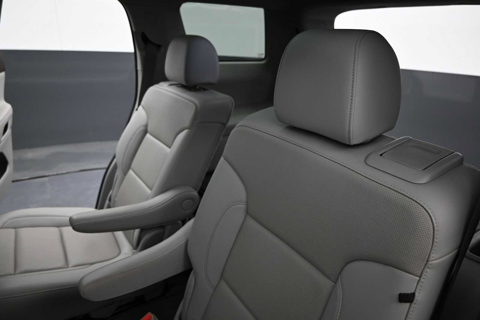 Used 2021 GMC Acadia SLT w/ LPO, Floor Liner Package AWD/4WD image 27