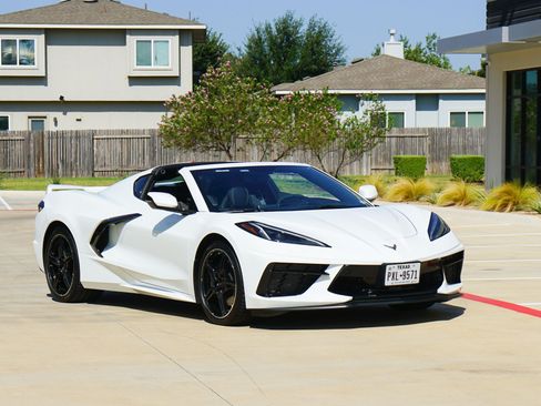 Used 2021 Chevrolet Corvette Stingray Preferred Cpe w/ Z51 Performance Package RWD image 16