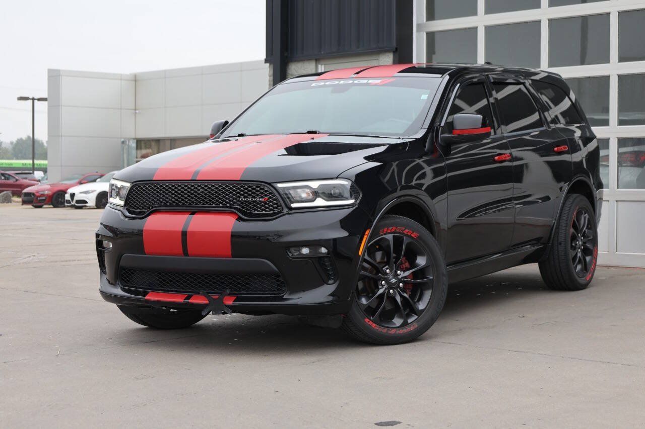 Used 2022 Dodge Durango SXT w/ Blacktop Package AWD/4WD image 3