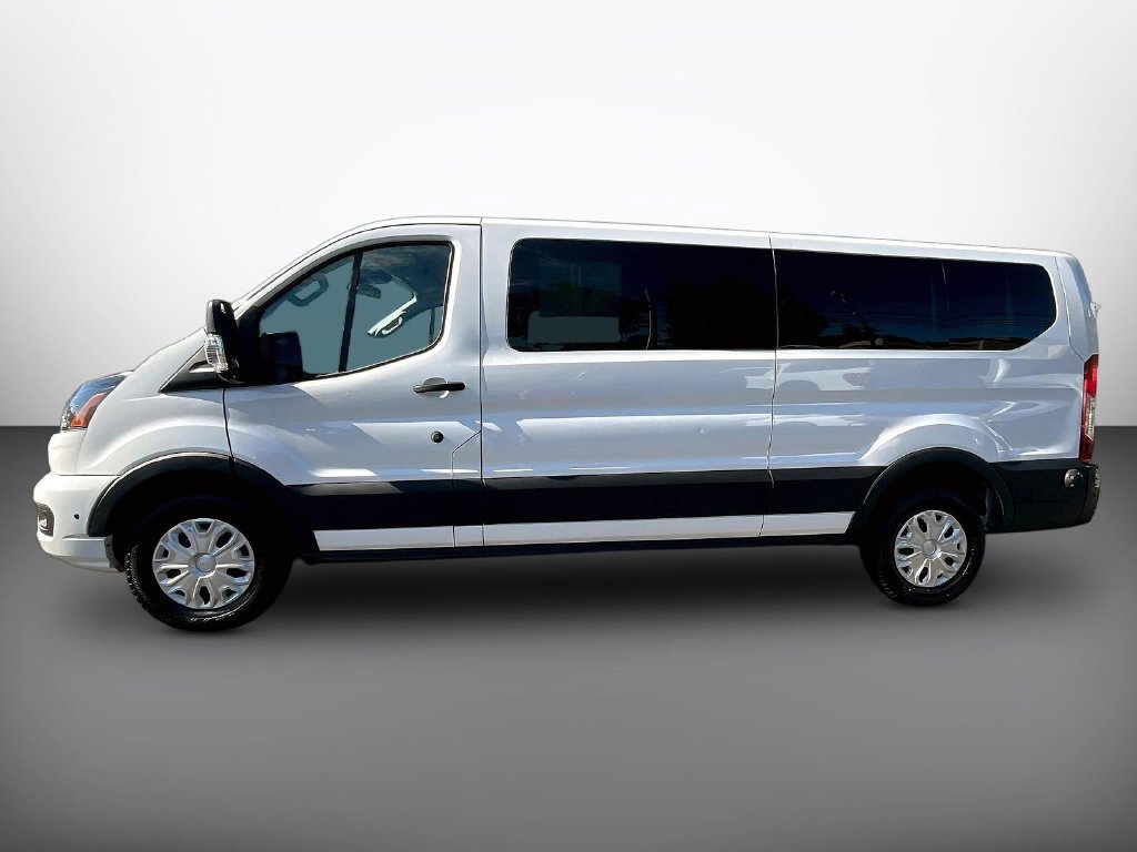 Used 2024 Ford Transit 350 XLT RWD image 4