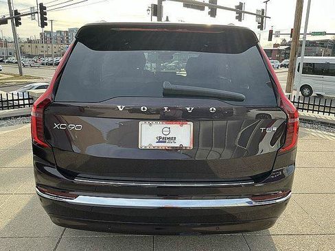 New 2026 Volvo XC90 T8 Plus w/ Protection Package Premier AWD/4WD image 9