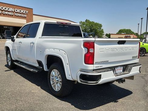 Used 2022 Chevrolet Silverado 2500 High Country w/ Z71 Off-Road Package AWD/4WD image 3