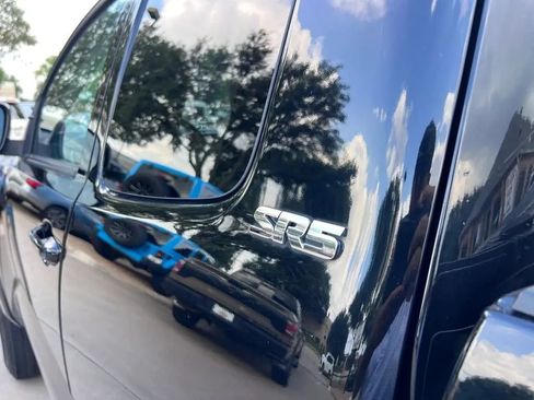 Used 2022 Toyota Tacoma SR5 w/ SR5 Appearance Package (SM) AWD/4WD image 11