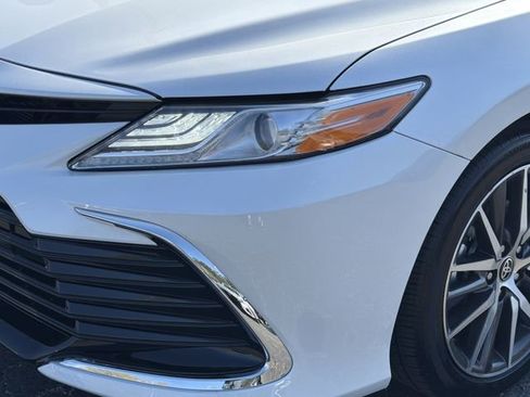 Used 2024 Toyota Camry XLE FWD image 28